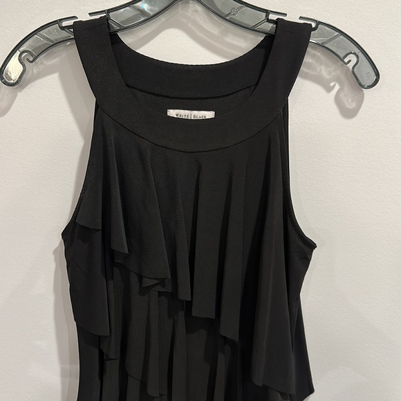 Fun little black dress - Picture 3 of 6